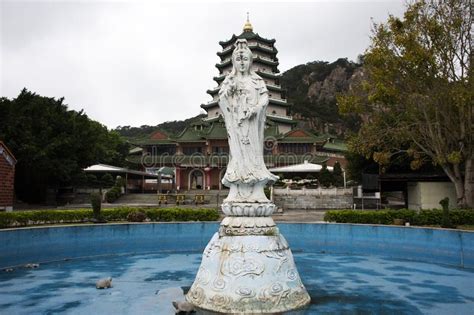 O Templo de Guanyin: Uma Jóia Histórica Envolta em Mistérios e Beleza Natural!