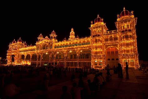 Palácio de Mysore: Um Tesouro Arquitetônico Brilhante na Cidade do Sândalo